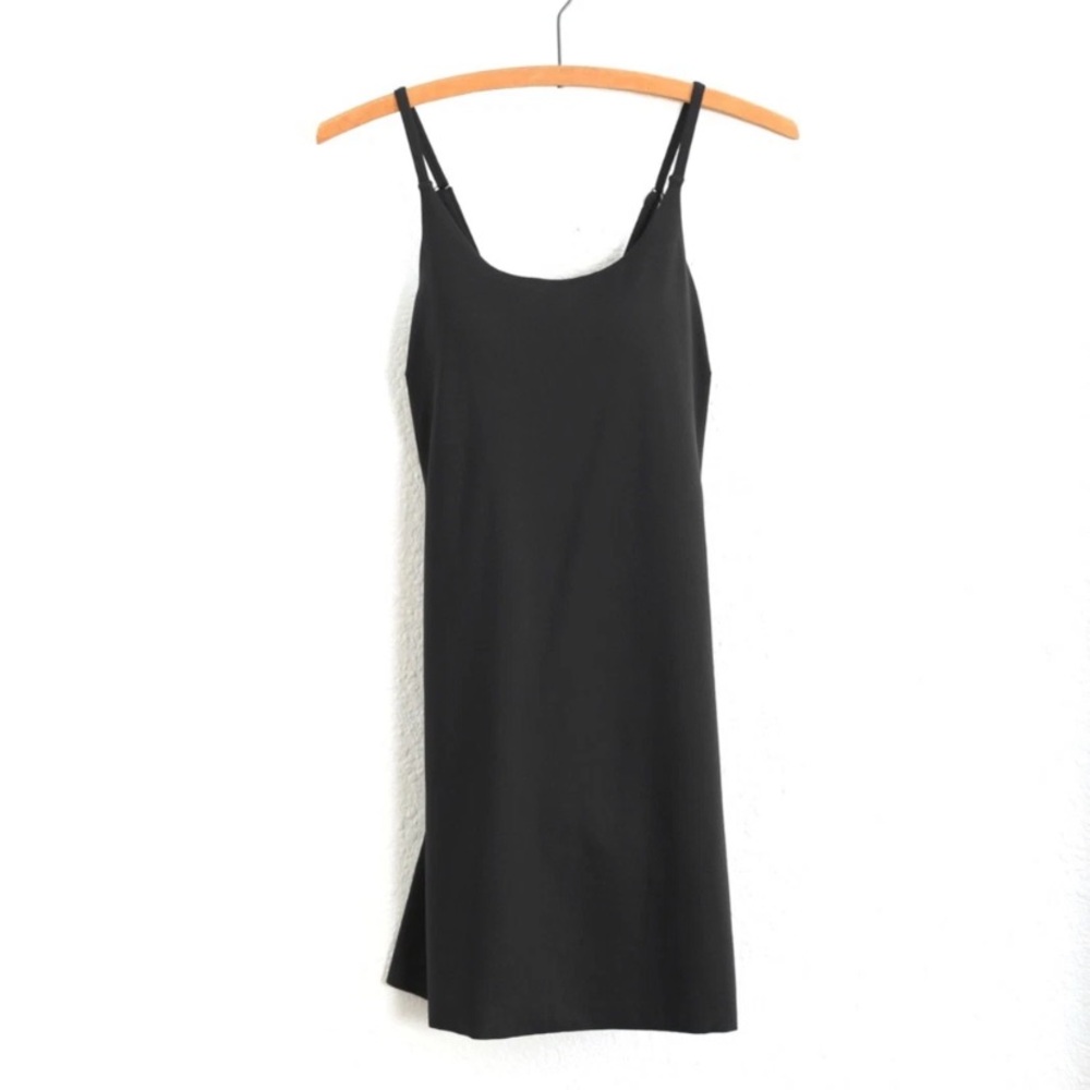 NWT  Gilly Hicks black built in bra active dress Sz. M